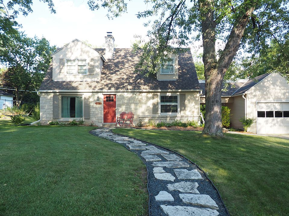 1st image of 1206 N 121st St