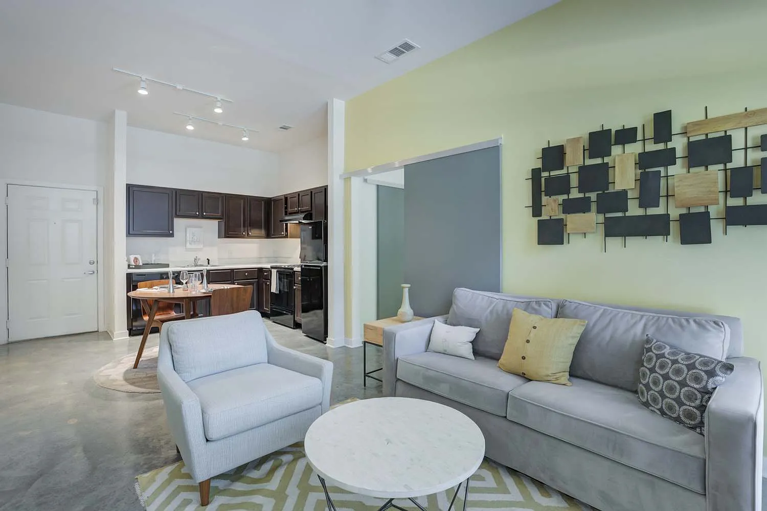 Canalside Lofts — Photo 4