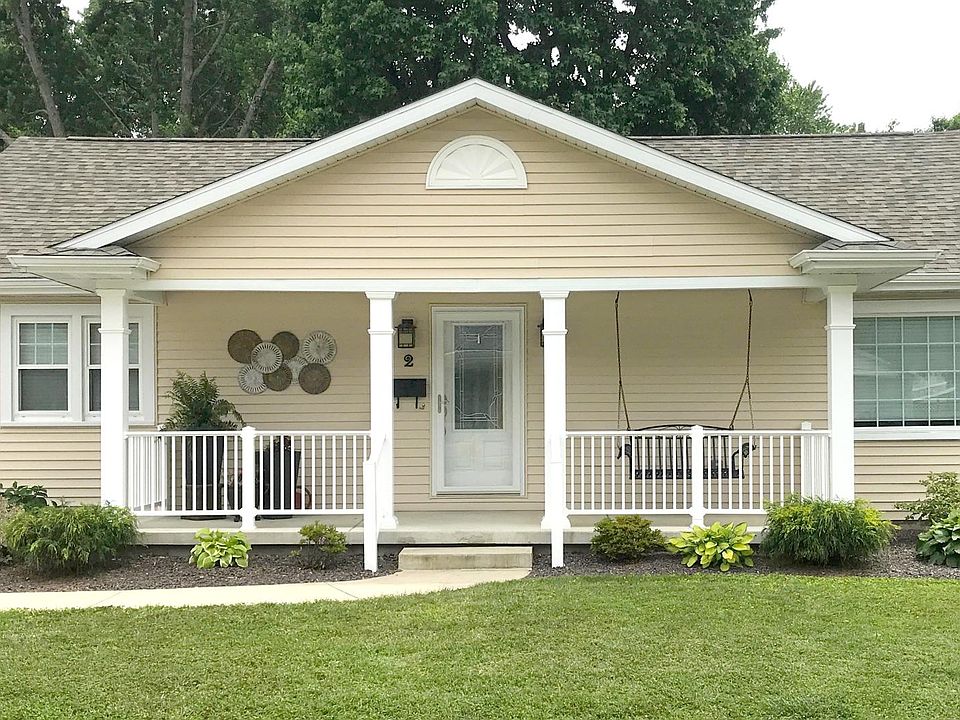 Darling home in a friendly neighborhood with Jerome Police protection