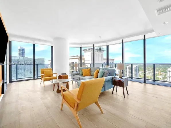 55 SW 9th St, Miami, FL