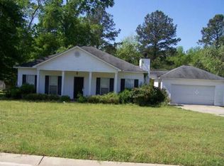 150 Edinborough Dr, Leesburg, GA 31763