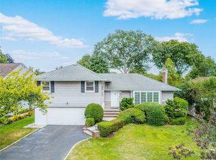 64 Melanie Ln, Syosset, NY 11791
