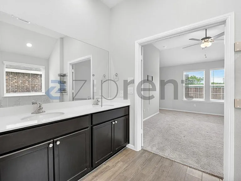 2608 Rambling Rd — Photo 21