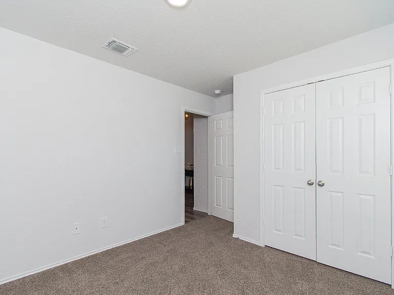 2404 Freddie L. Nichols Sr. Dr — Photo 26