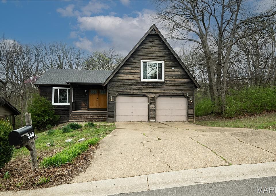 1st image of 446 Oak Hill Dr