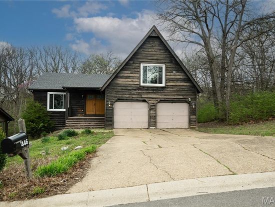 446 Oak Hill Dr, Lake Saint Louis, MO 63367