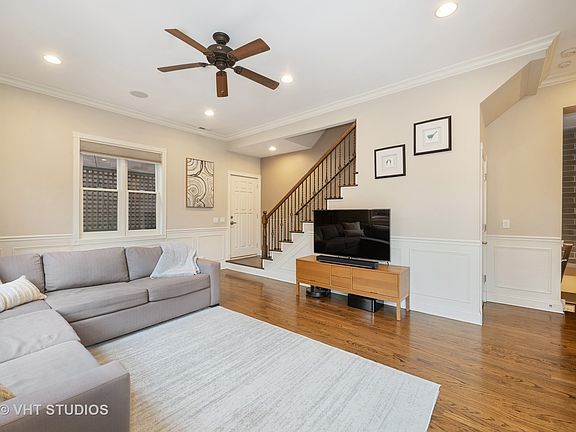 4th image of 1442 W Belmont Ave #Townhouse
