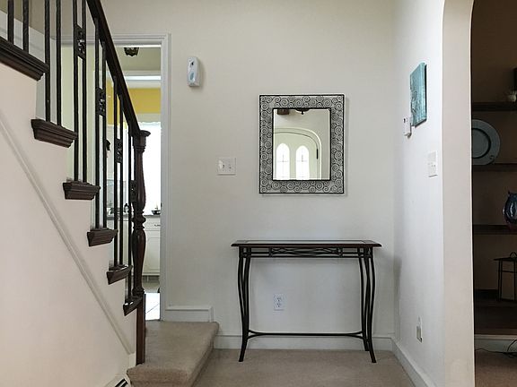 2nd image of 10807 Blossom Ave