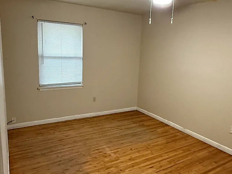 311 N Rosalee St — Photo 17