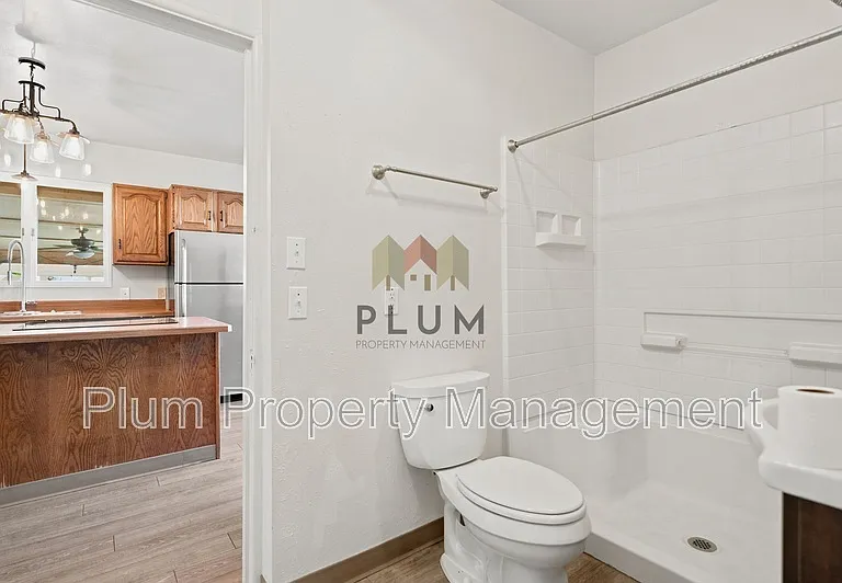 541 E Beckwith Ave — Photo 24