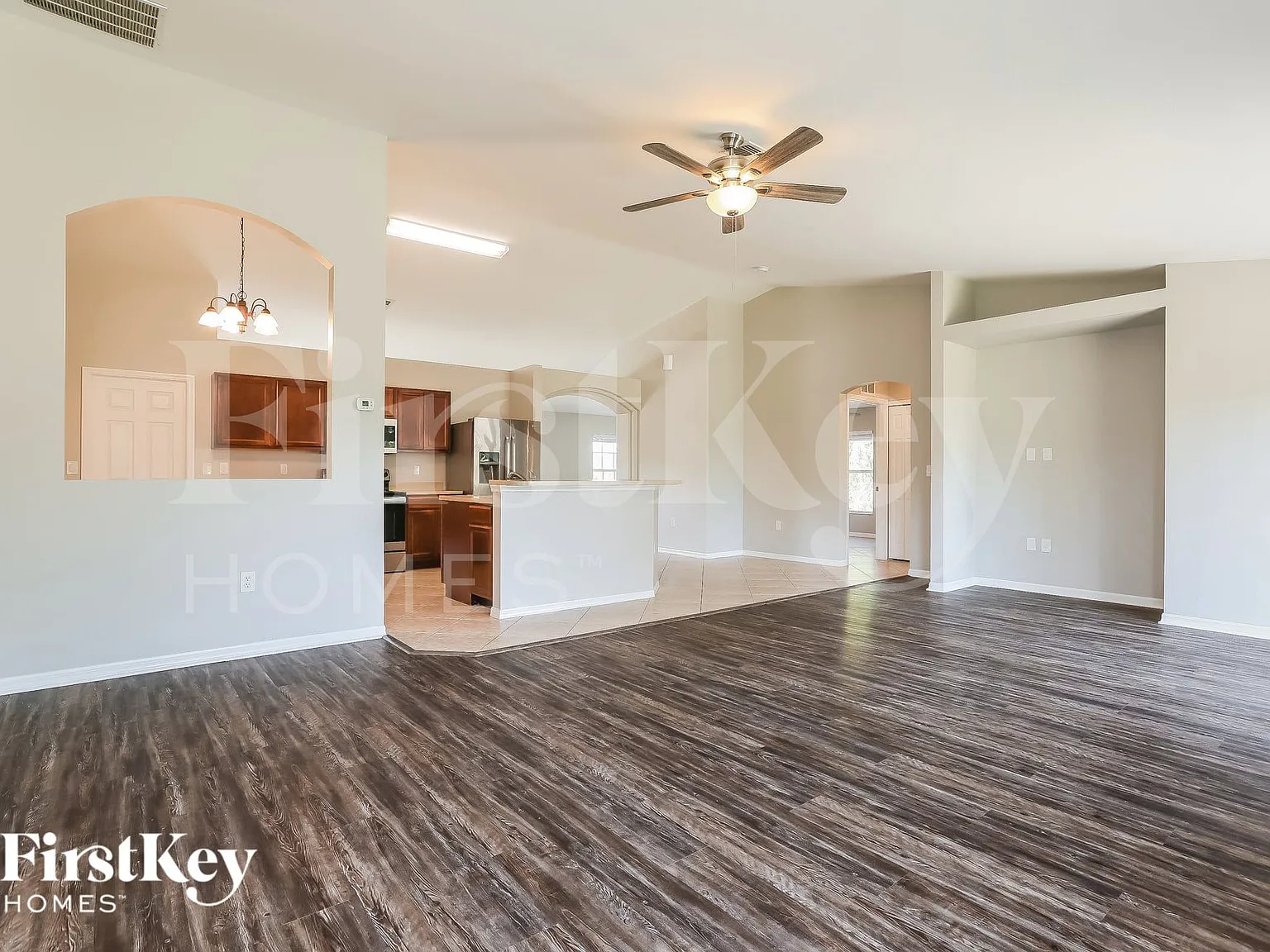 3 bed, 2.0 bath, 2020 sqft, $2,460 — Photo 4