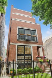 718 W Aldine Ave #1, Chicago, IL, 60657