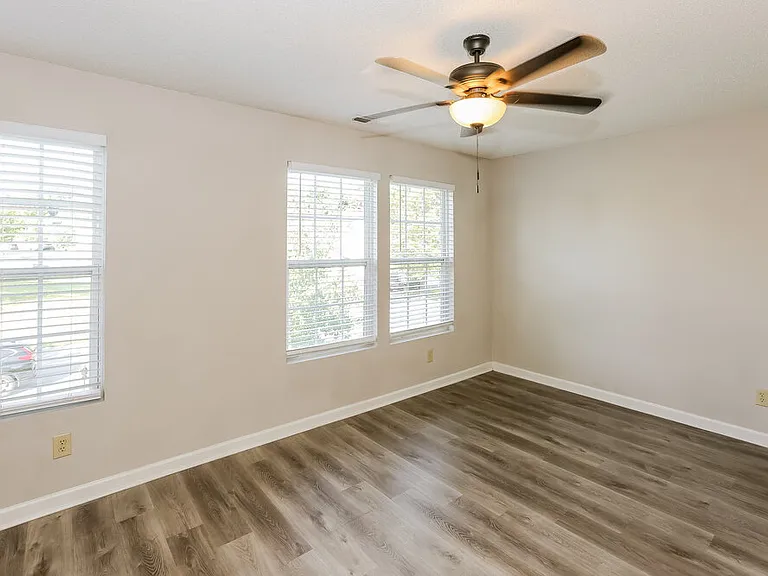 803 Chastain Ave — Photo 10