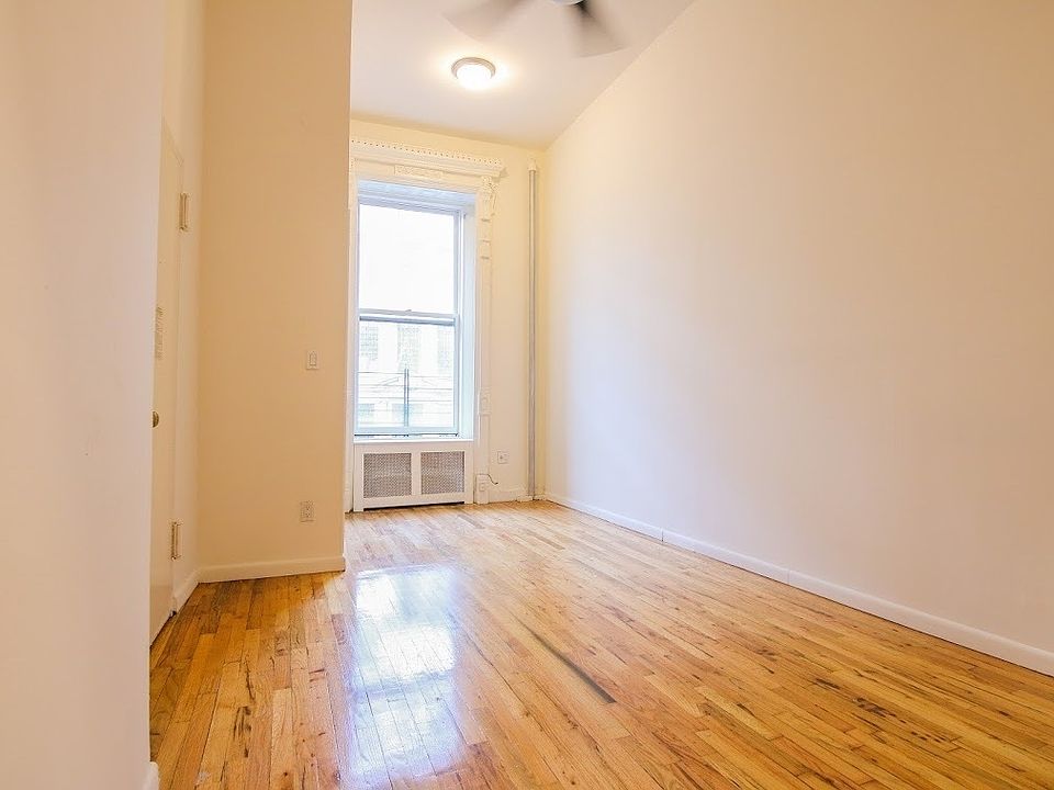 1st image of 38 W 85th St #F