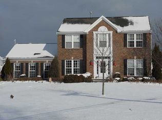 7572 Summers Pl, Ontario, NY 14519