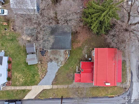 5th image of 323 1st St