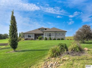 22357 Burr Oak Cir, Gretna, NE 68028