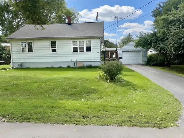 816 Mitchell St, Woodstock, IL 60098