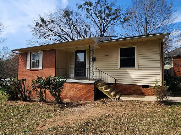 2nd image of 1201 Downing Rd