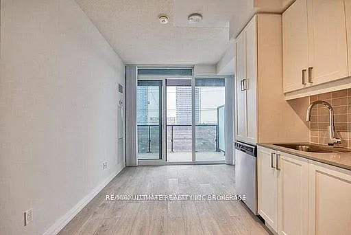 7895 Jane St #310 — Photo 12