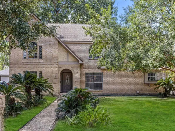 15727 Misty Hollow Dr, Houston, TX 77068