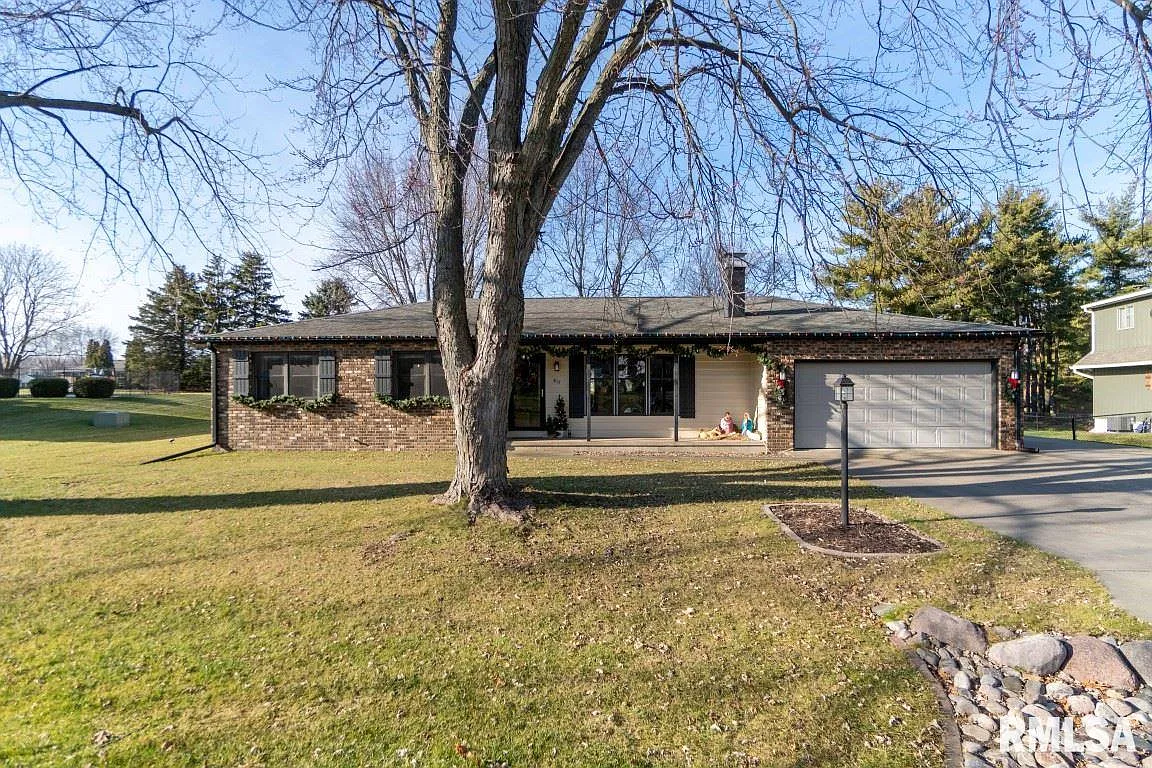 817 Grandview Way photo 1