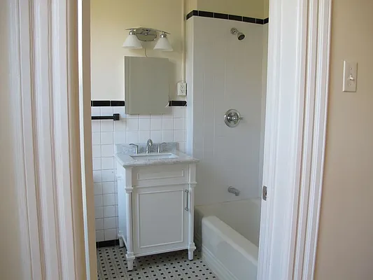 Rented by Dwell Residential Inc | media 29