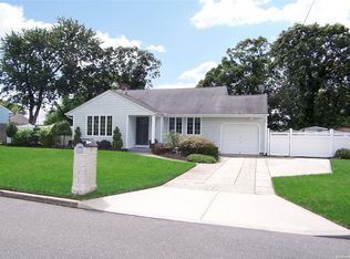 62 Newton Ave, Selden, NY 11784