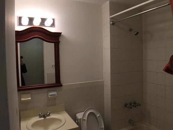 5th image of 232 Blair Ave #1FL2FL3FL
