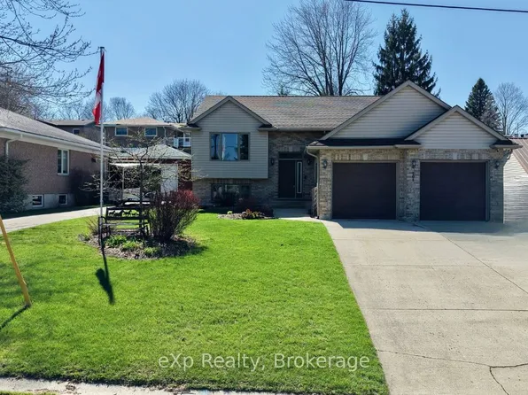 701 Alma St, Brockton, ON N0G 2V0