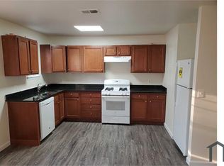 325 34th St SE UNIT 12, Washington, DC 20019
