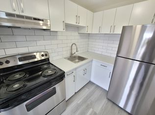 1310 20th St W #1-BEDROOM, Saskatoon, SK S7M0Z2