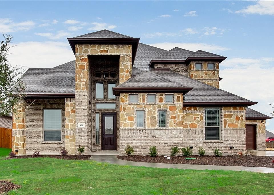 1st image of 421 Lake Park Dr