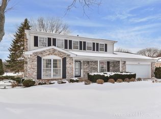 2064 Gladstone Dr, Wheaton, IL 60189