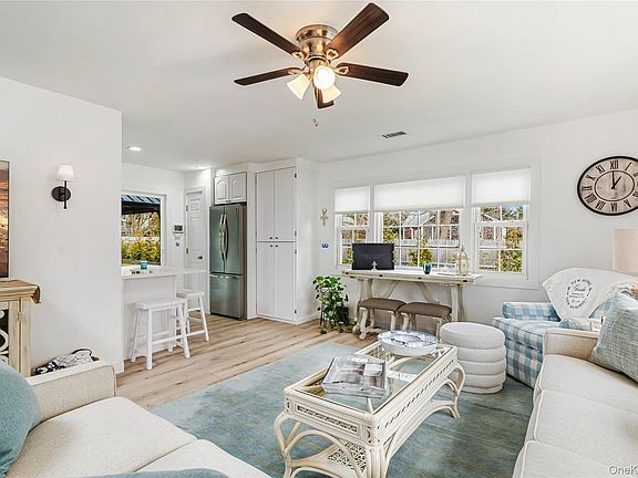 3rd image of 4 Southwind Road