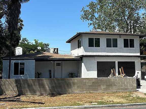 2nd image of 107 E Buckingham Way