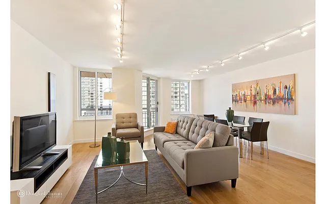 Rented by Douglas Elliman | media 7