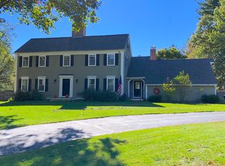 4 Thoreau Ln, Amherst, NH 03031