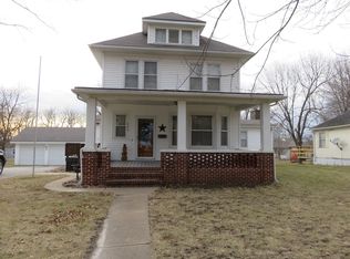 627 S Washington St, Sabetha, KS 66534