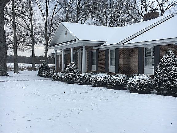 3rd image of 260 Blakely Ave