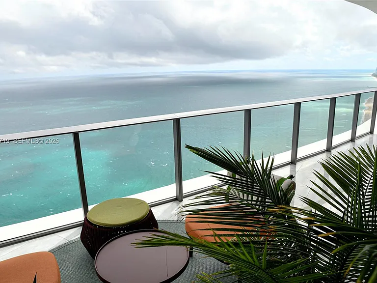 15701 Collins Ave #4403-fl 331 — Photo 34