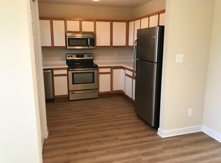 37 Pirates Cove Dr, Swansboro, NC 28584