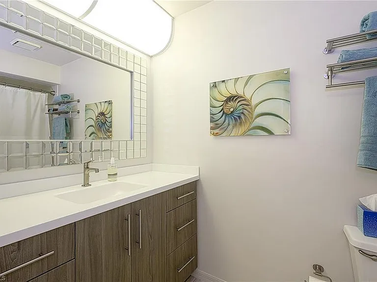 589 Beachwalk Cir #P-203 — Photo 17