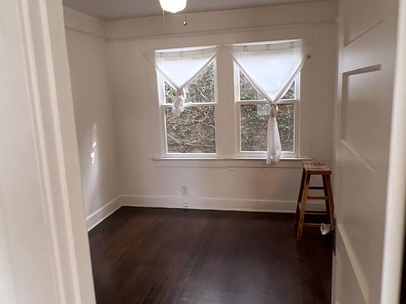 5th image of 402 N Venice Blvd #X