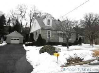 127 Park Ave, Shillington, PA 19607