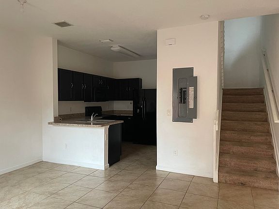 3rd image of 2993 NW 35th Ter