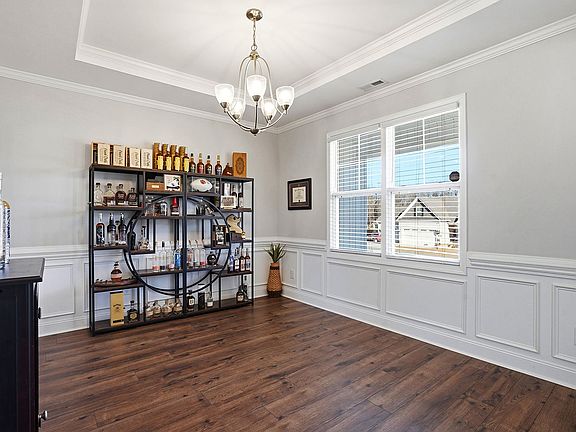 5th image of 40 Wendywood Dr