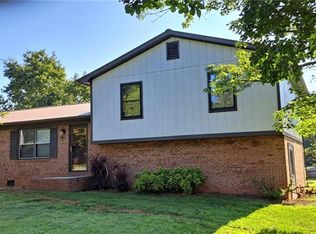 5821 Moravia Rd, Winston Salem, NC 27127