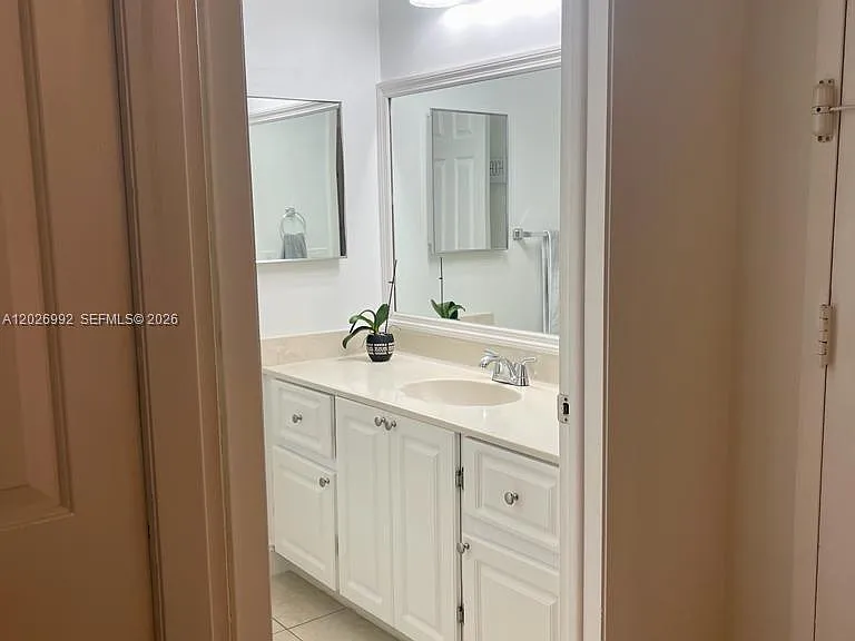 301 Racquet Club Rd #305 — Photo 9