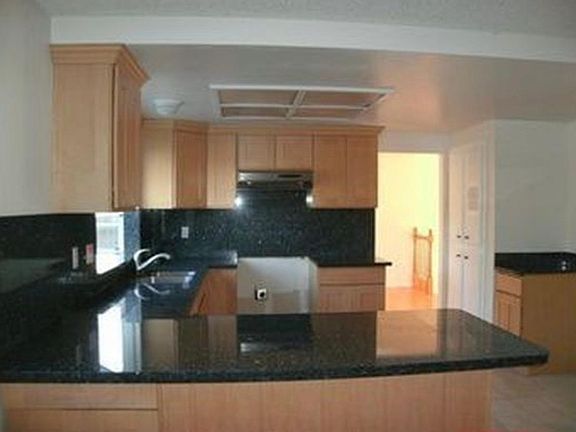 5th image of 2346 Robles Dr